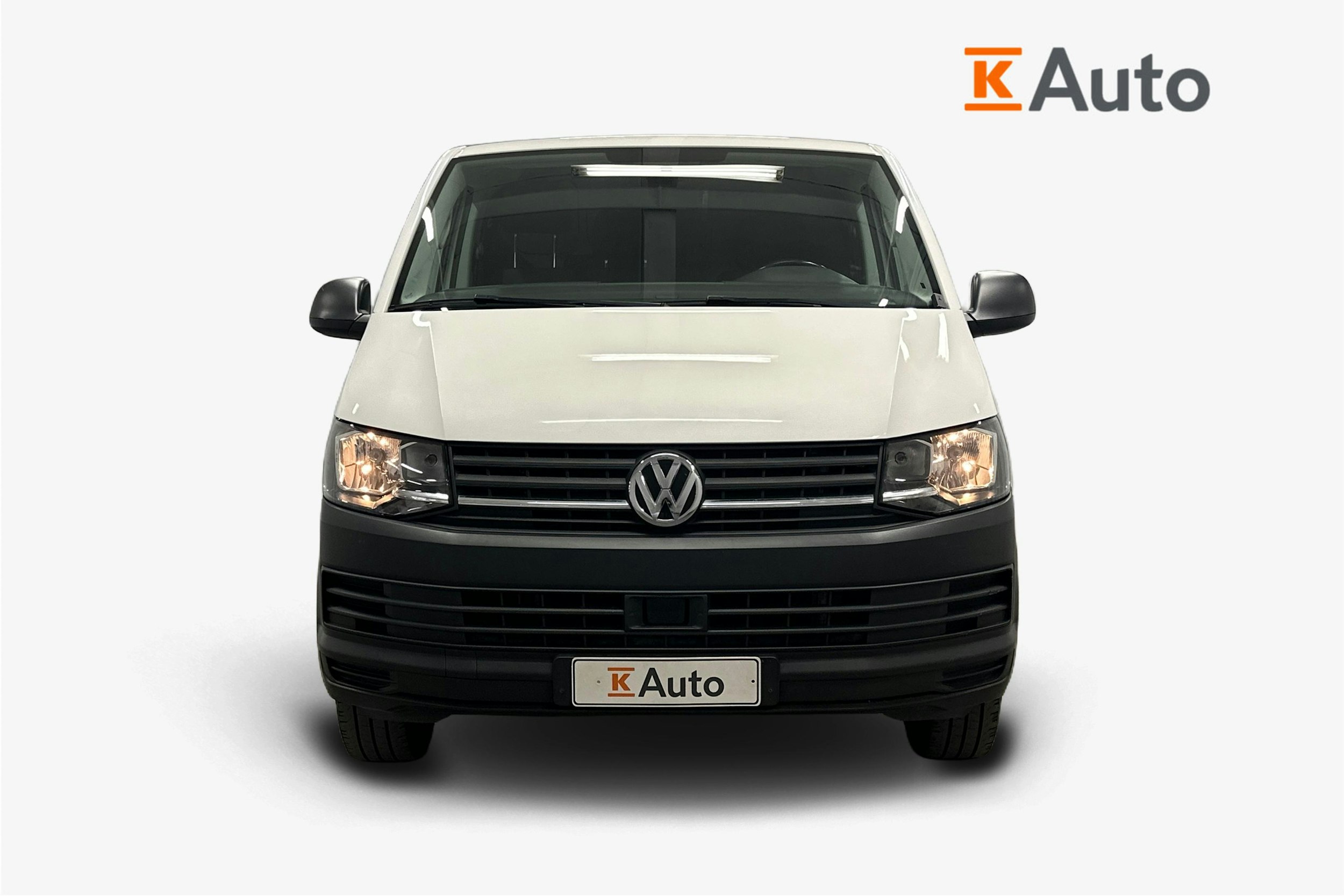 valkoinen Volkswagen Transporter 2017 kuva 4.