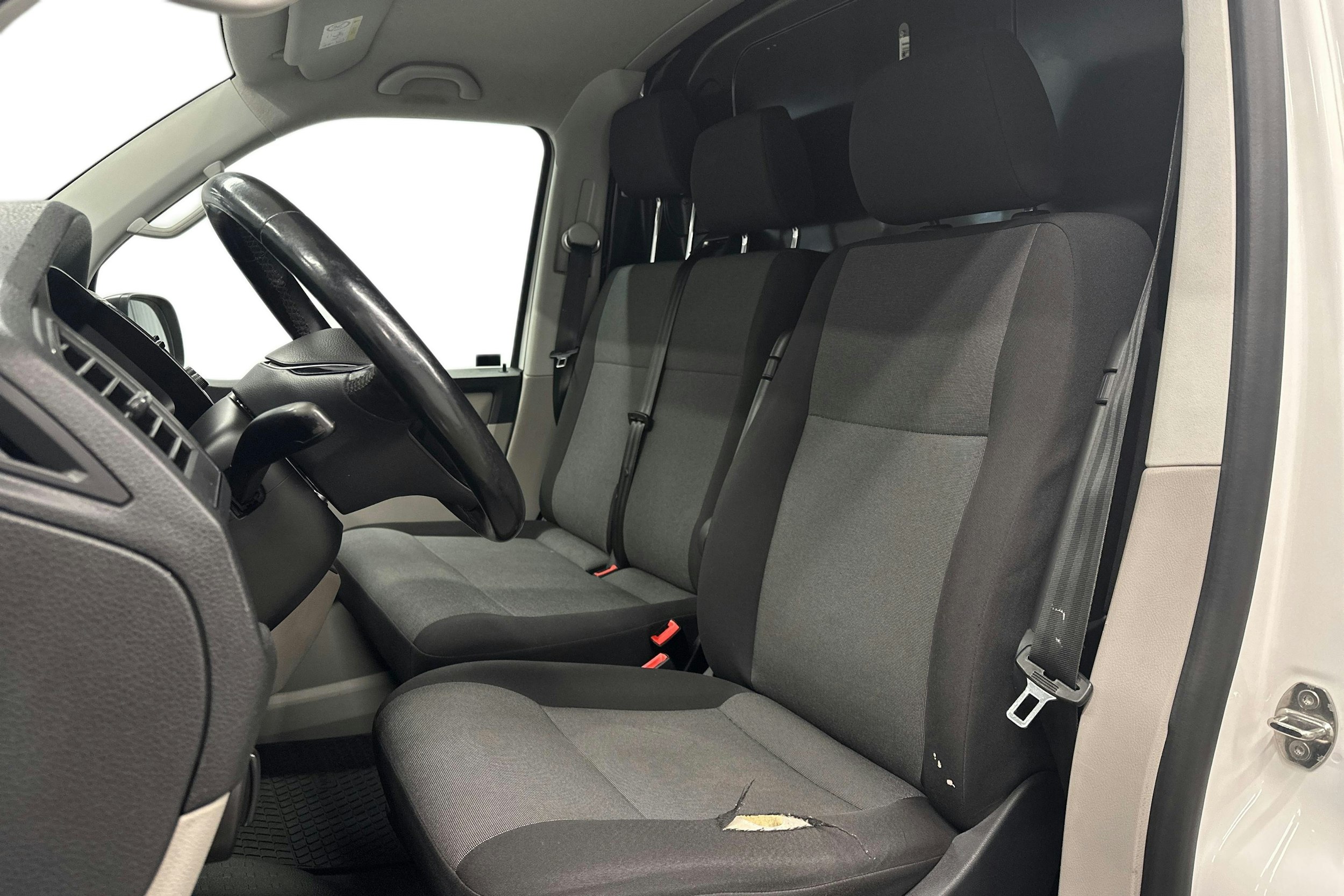 valkoinen Volkswagen Transporter 2017 kuva 8.