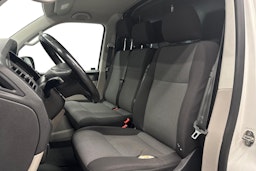 valkoinen Volkswagen Transporter 2017 kuva 8.