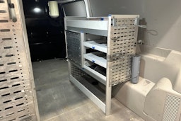 valkoinen Volkswagen Transporter 2017 kuva 13.