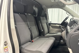 valkoinen Volkswagen Transporter 2017 kuva 15.