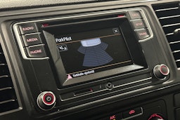 valkoinen Volkswagen Transporter 2017 kuva 19.
