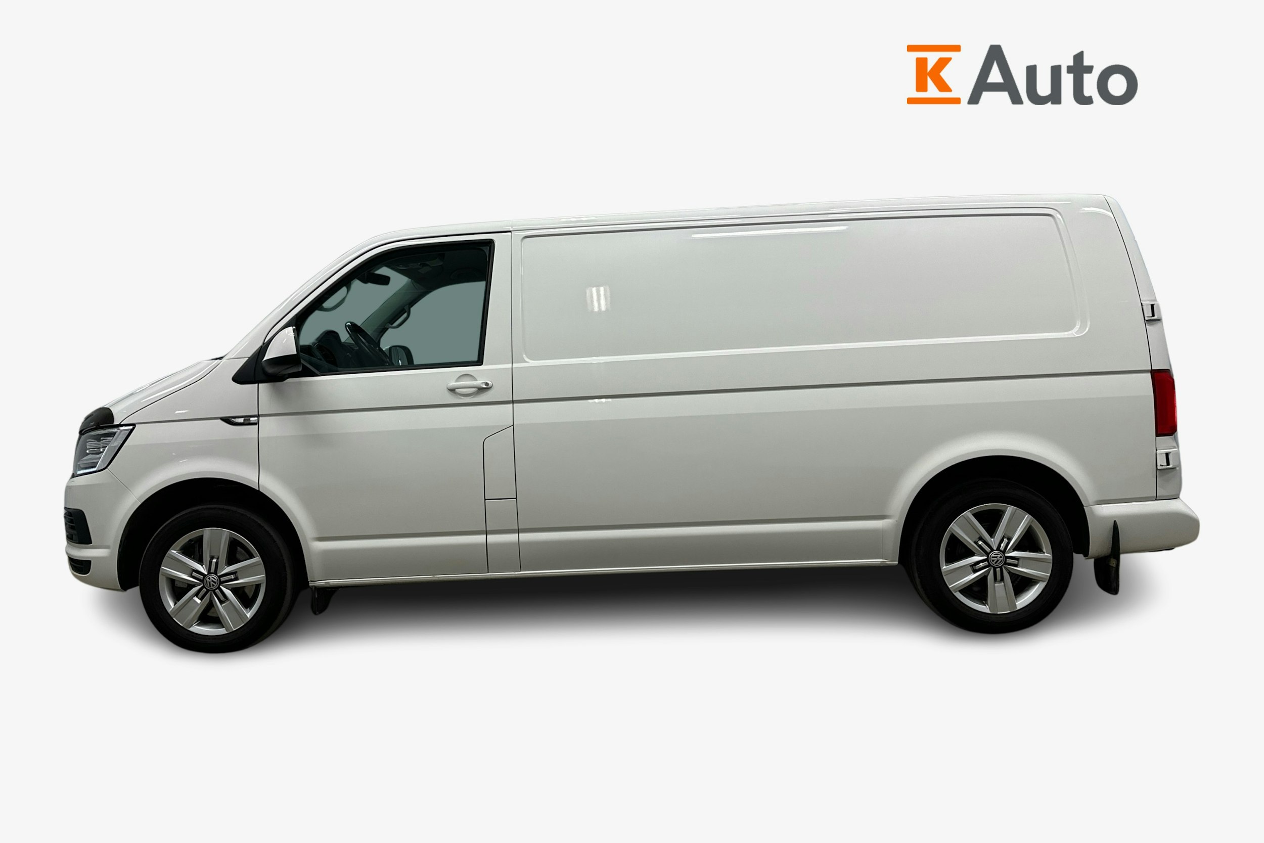 valkoinen Volkswagen Transporter 2017 kuva 5.