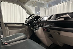 valkoinen Volkswagen Transporter 2017 kuva 6.