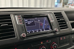valkoinen Volkswagen Transporter 2017 kuva 11.