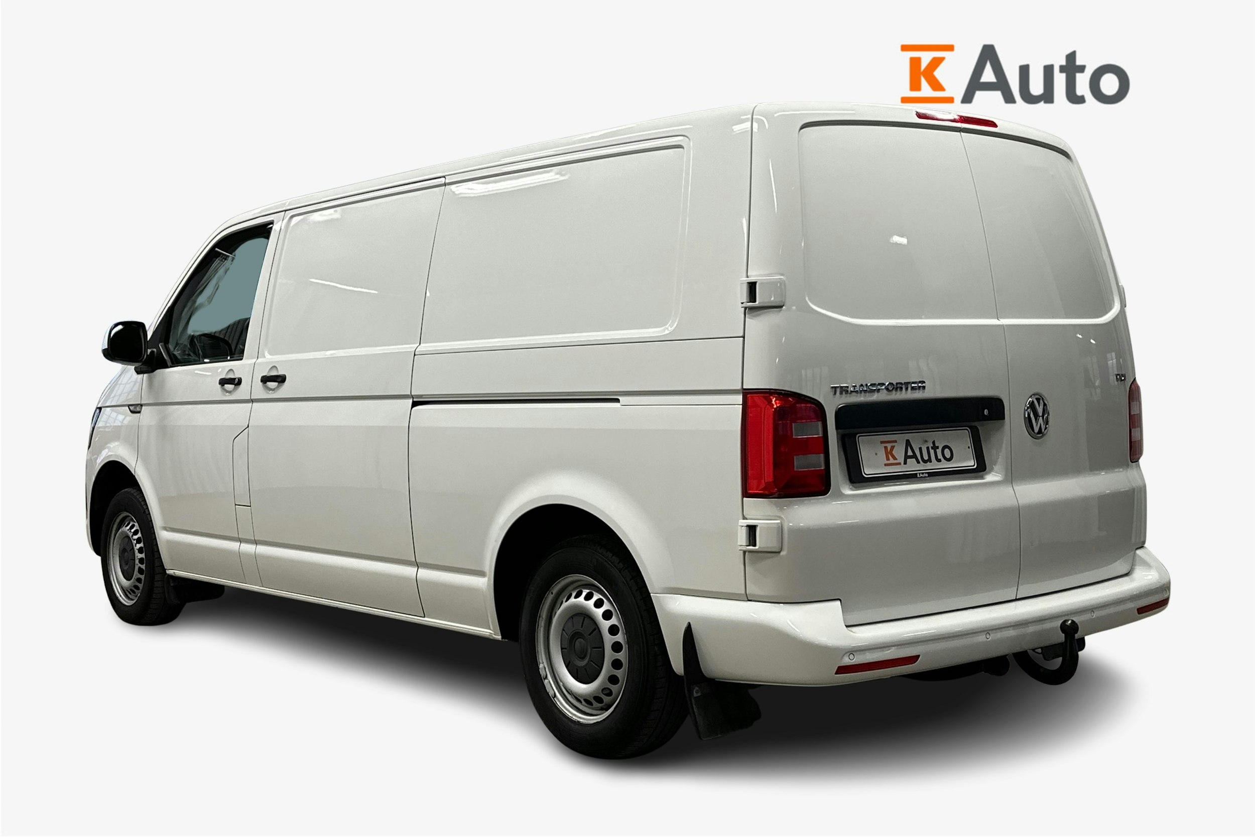 valkoinen Volkswagen Transporter 2017 kuva 2.