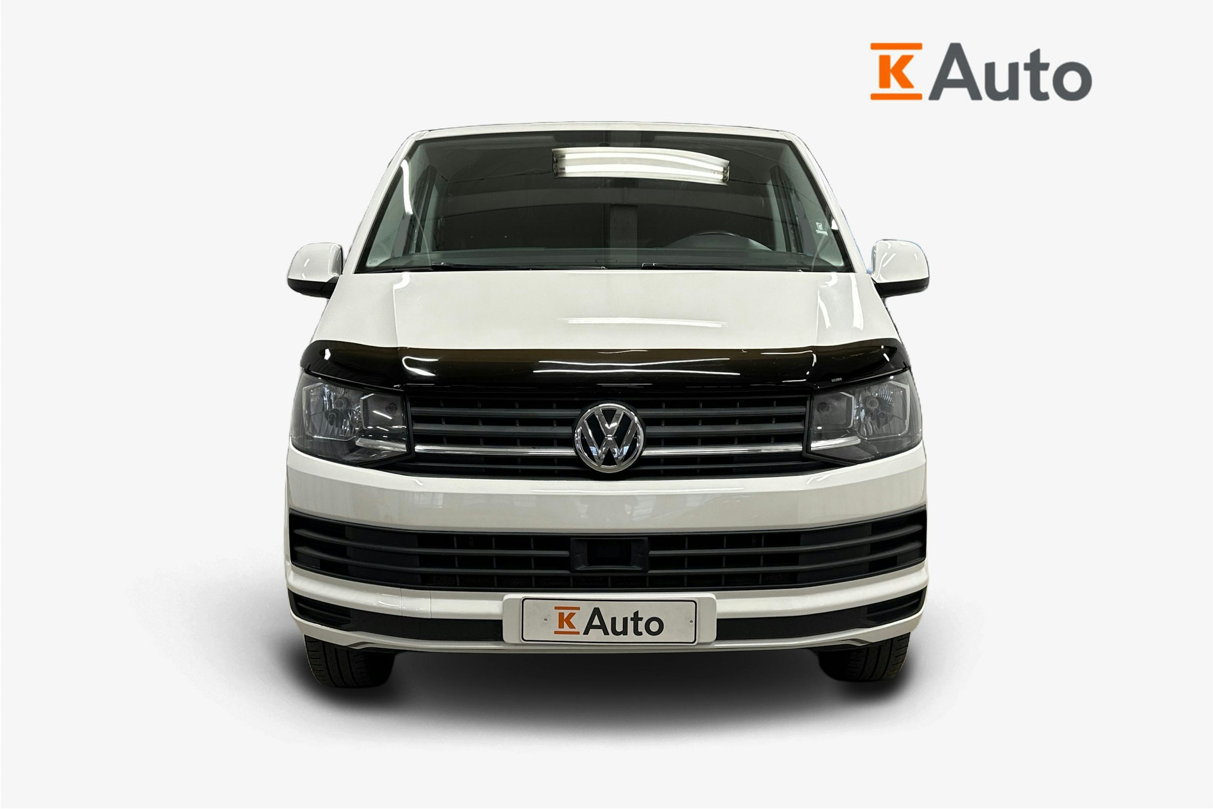 valkoinen Volkswagen Transporter 2017 kuva 4.