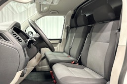 valkoinen Volkswagen Transporter 2017 kuva 17.