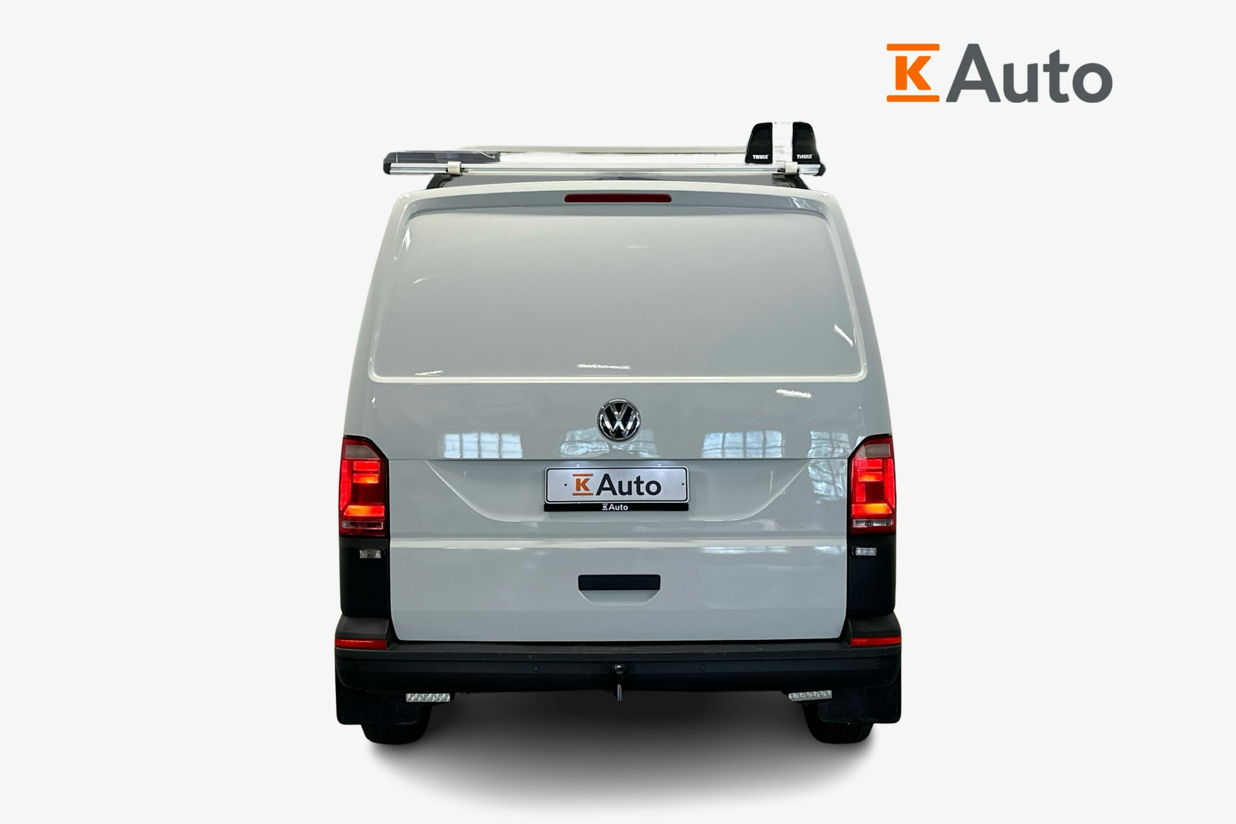 valkoinen Volkswagen Transporter 2017 kuva 3.