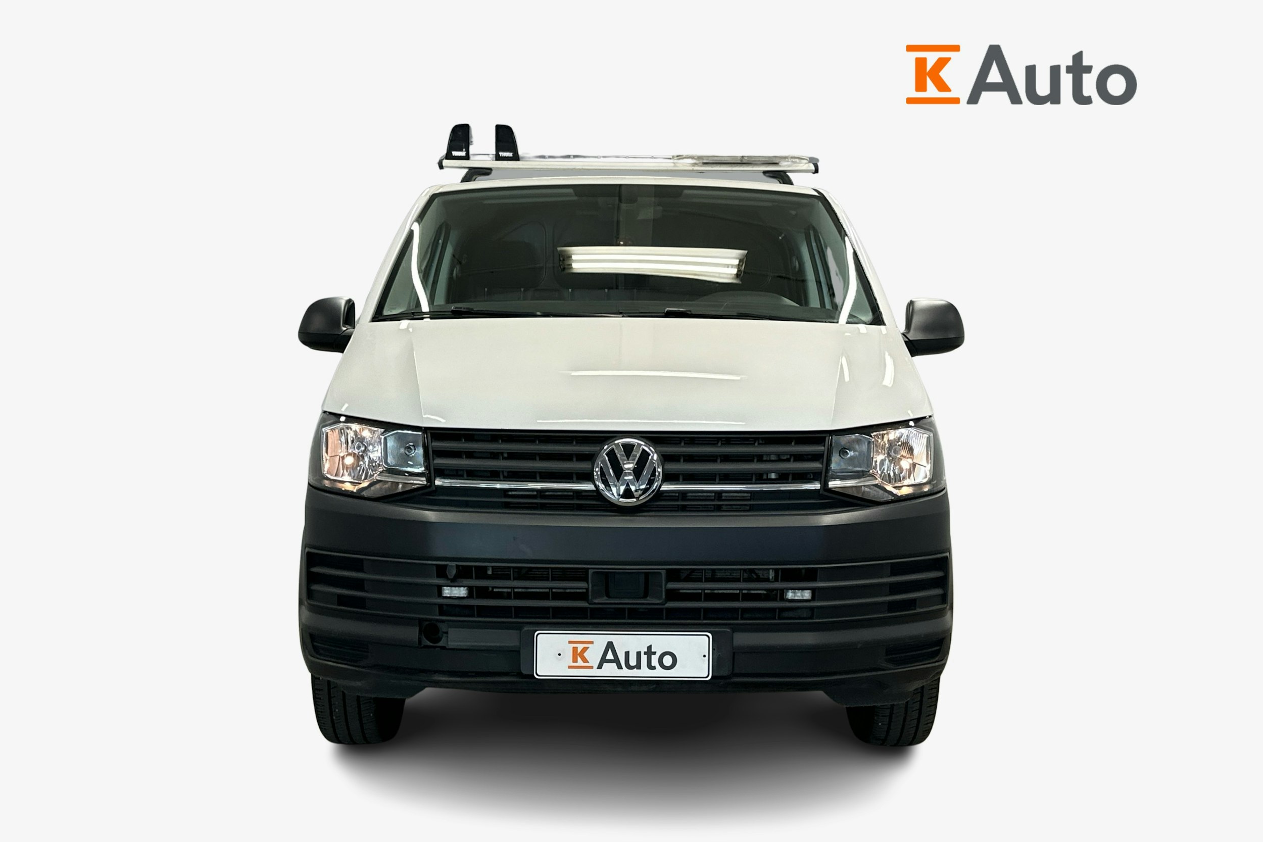 valkoinen Volkswagen Transporter 2017 kuva 4.