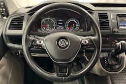 valkoinen Volkswagen Transporter 2017 kuva 12.