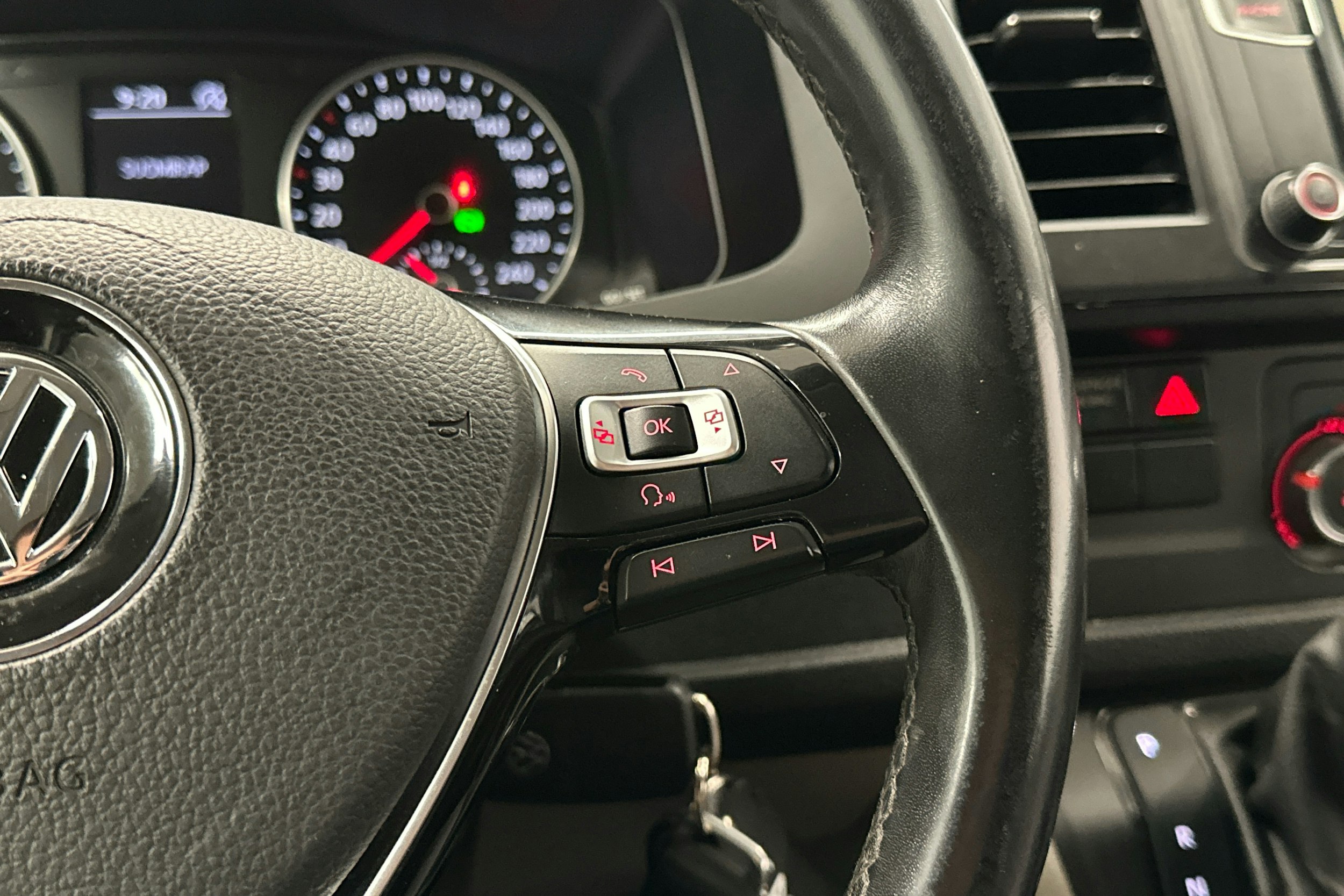 valkoinen Volkswagen Transporter 2017 kuva 14.