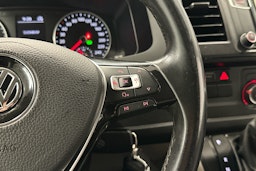 valkoinen Volkswagen Transporter 2017 kuva 14.
