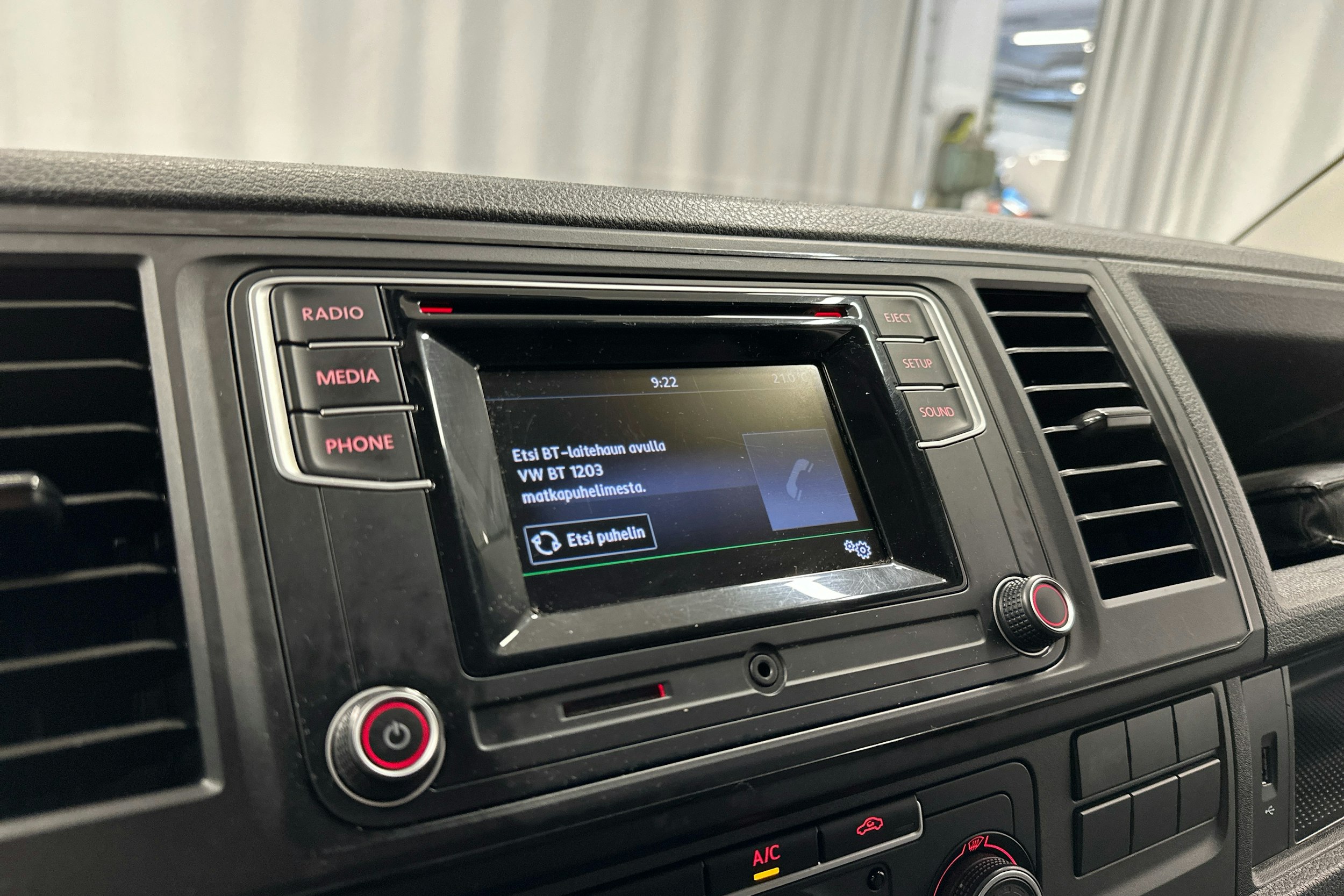 valkoinen Volkswagen Transporter 2017 kuva 18.