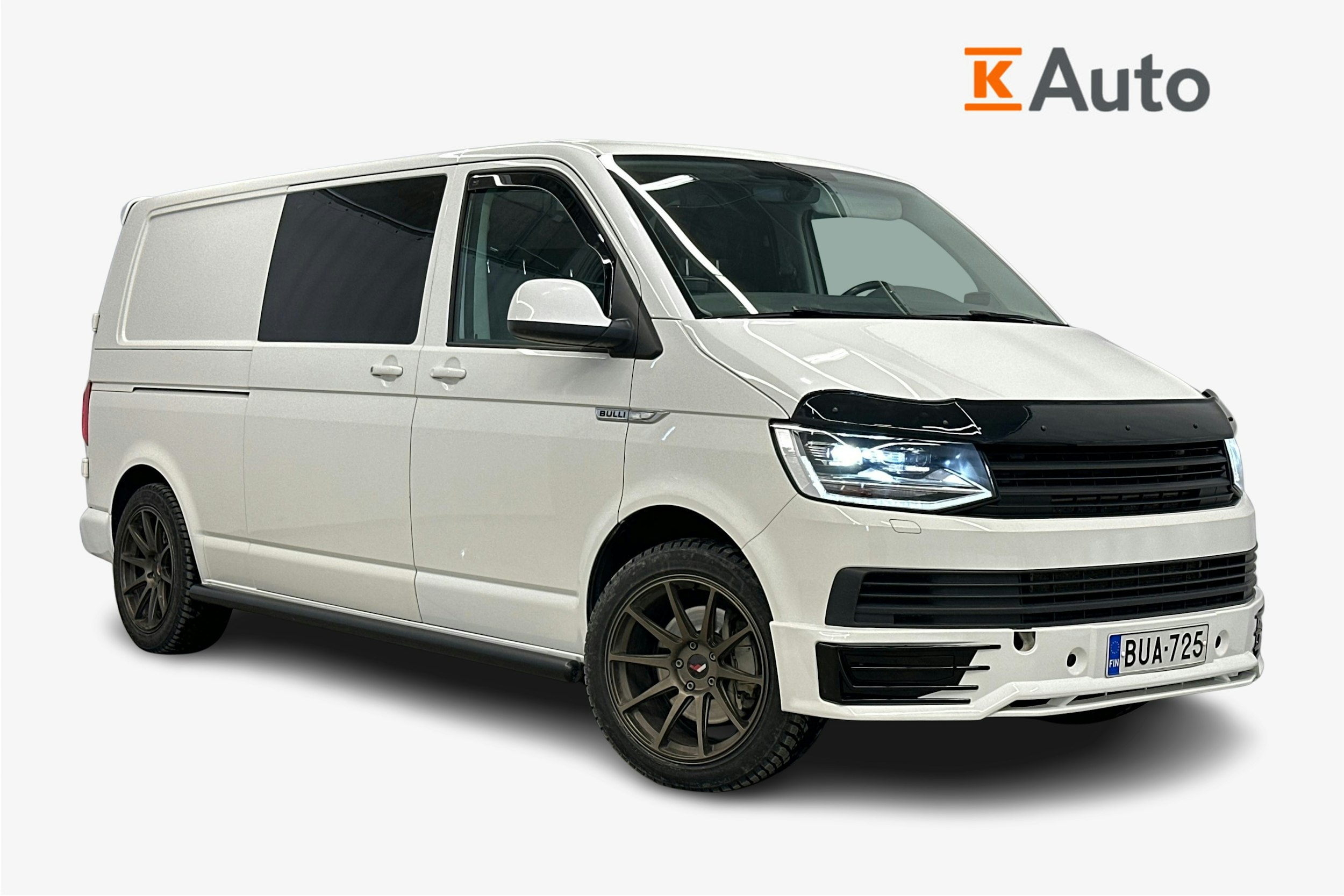 valkoinen Volkswagen Transporter 2017 kuva 1.