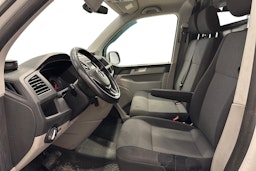 valkoinen Volkswagen Transporter 2017 kuva 11.