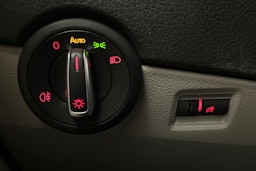 valkoinen Volkswagen Transporter 2017 kuva 13.