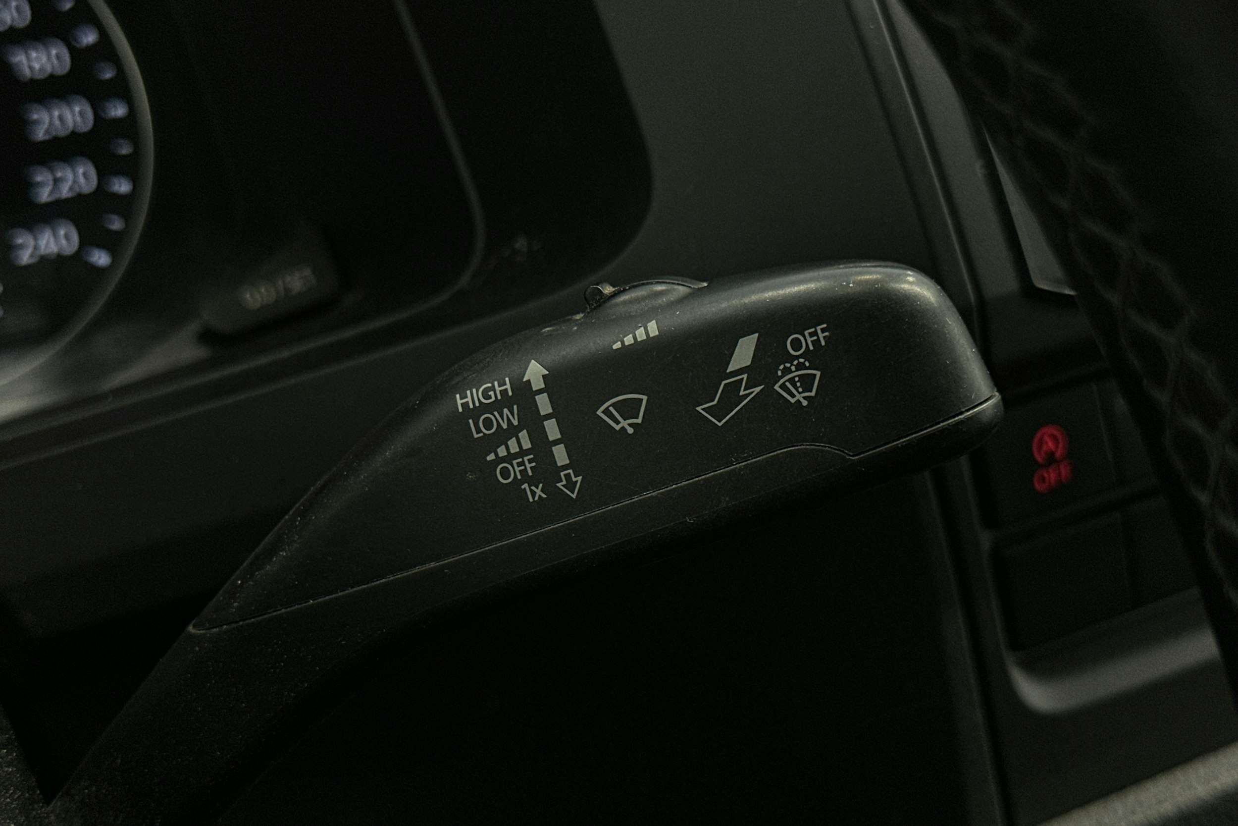 valkoinen Volkswagen Transporter 2017 kuva 16.