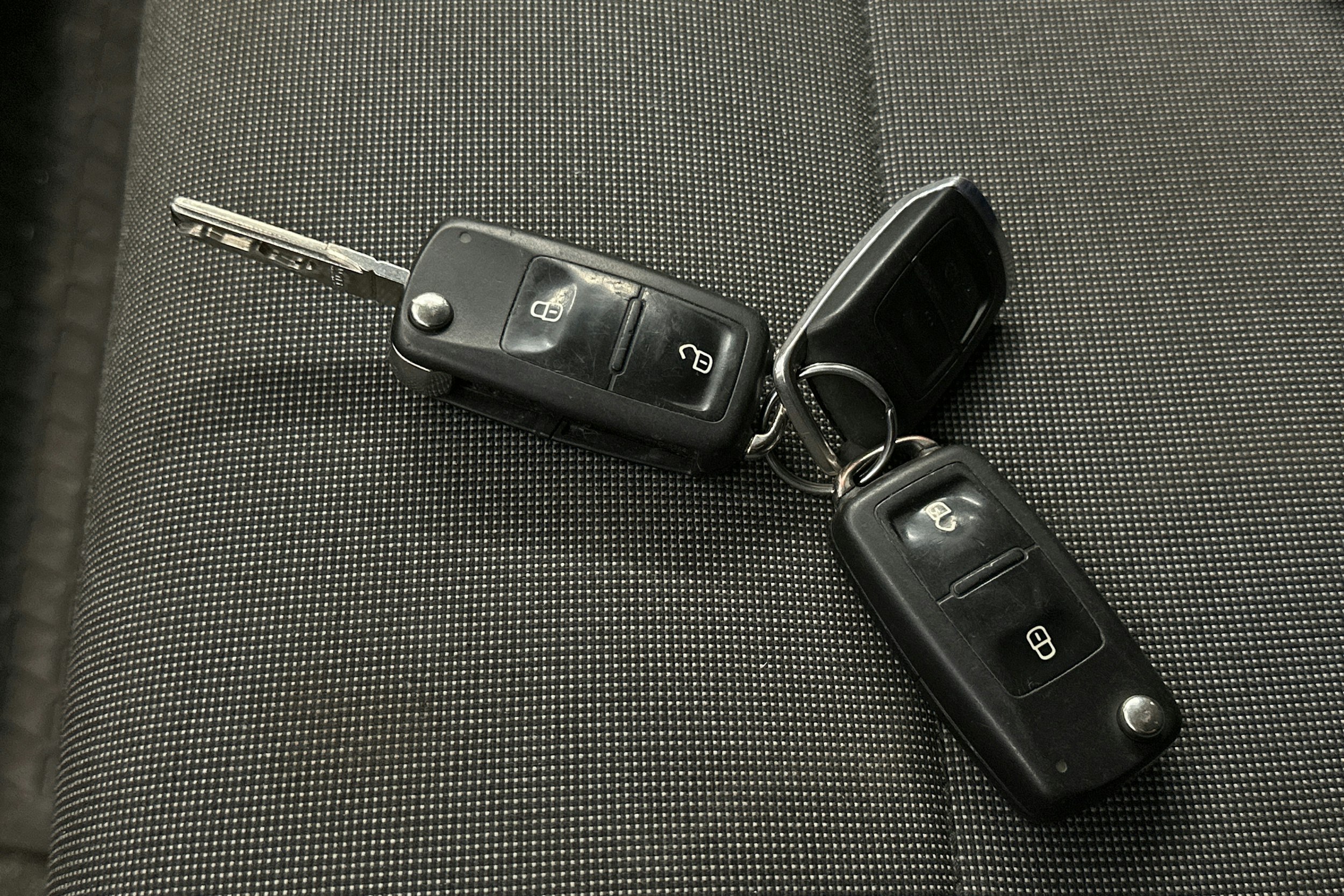 valkoinen Volkswagen Transporter 2017 kuva 23.