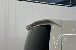 valkoinen Volkswagen Transporter 2017 kuva 28.