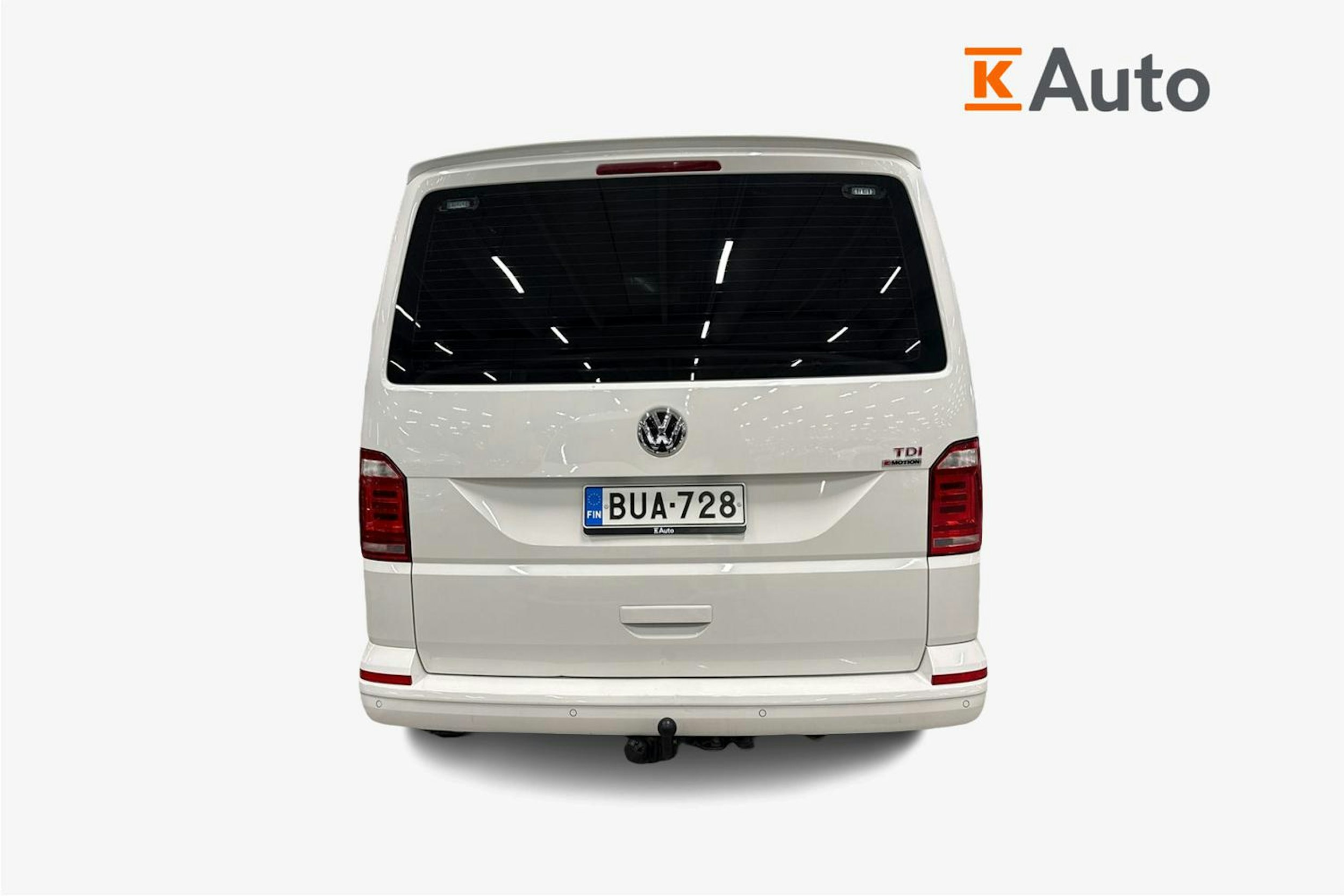 valkoinen Volkswagen Transporter 2017 kuva 3.
