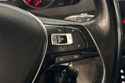 valkoinen Volkswagen Transporter 2017 kuva 14.