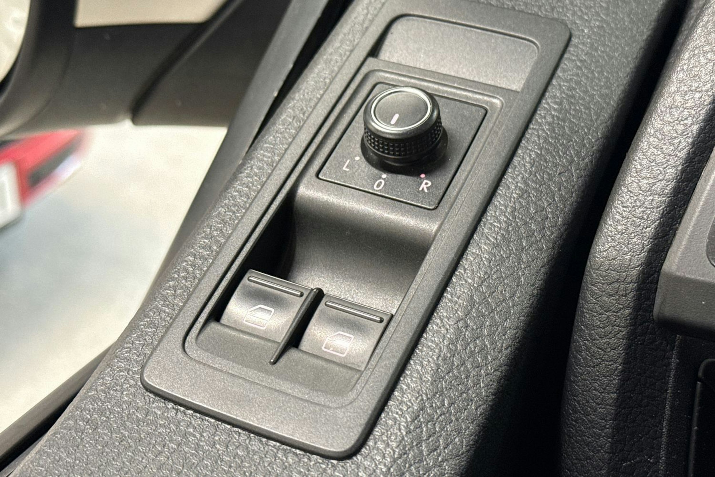 valkoinen Volkswagen Transporter 2017 kuva 16.