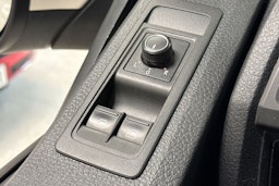 valkoinen Volkswagen Transporter 2017 kuva 16.