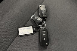 valkoinen Volkswagen Transporter 2017 kuva 20.