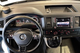 vihreä Volkswagen Transporter 2017 kuva 9.