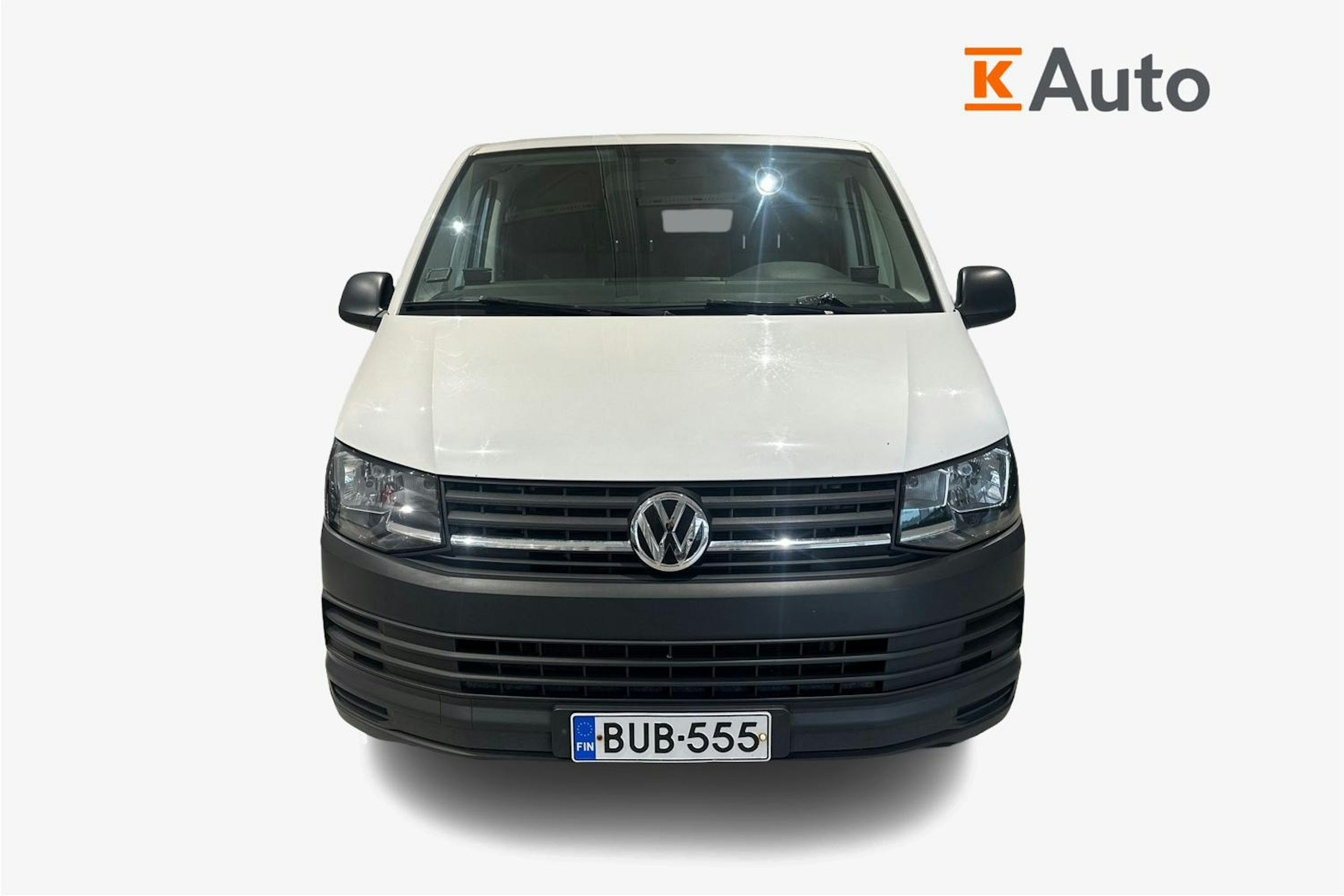 valkoinen Volkswagen Transporter 2017 kuva 4.