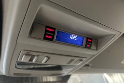 valkoinen Volkswagen Transporter 2017 kuva 14.