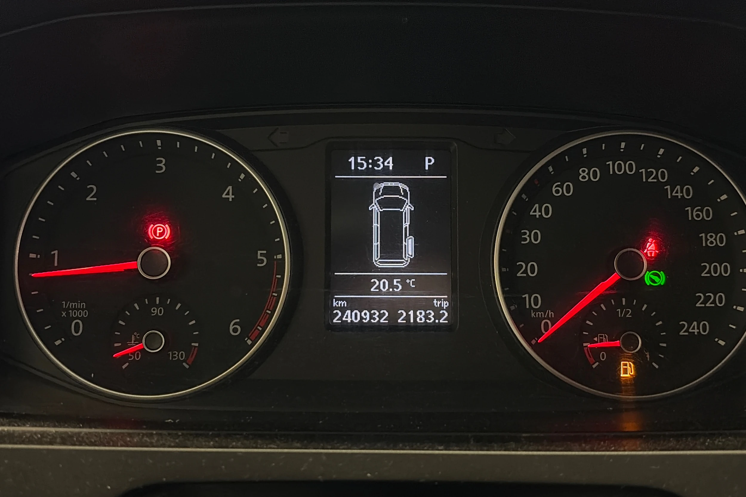 valkoinen Volkswagen Transporter 2017 kuva 8.