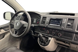 harmaa Volkswagen Transporter 2017 kuva 10.