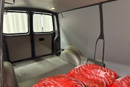 harmaa Volkswagen Transporter 2017 kuva 23.