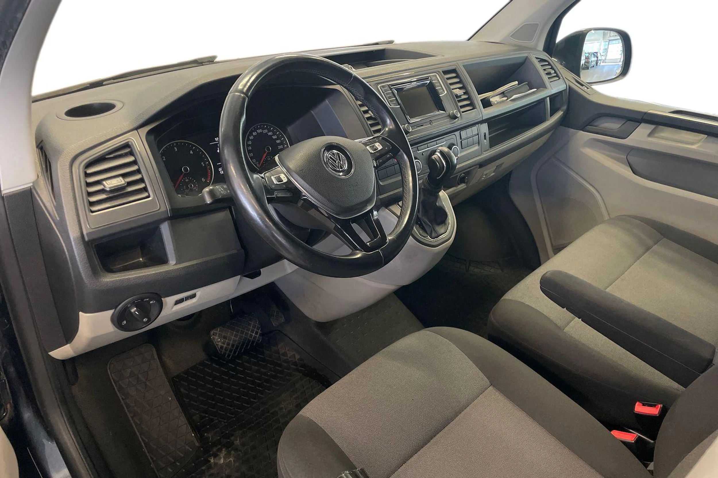 Sininen Volkswagen TRANSPORTER 2017 kuva 8.