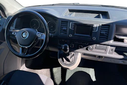 Sininen Volkswagen TRANSPORTER 2017 kuva 9.
