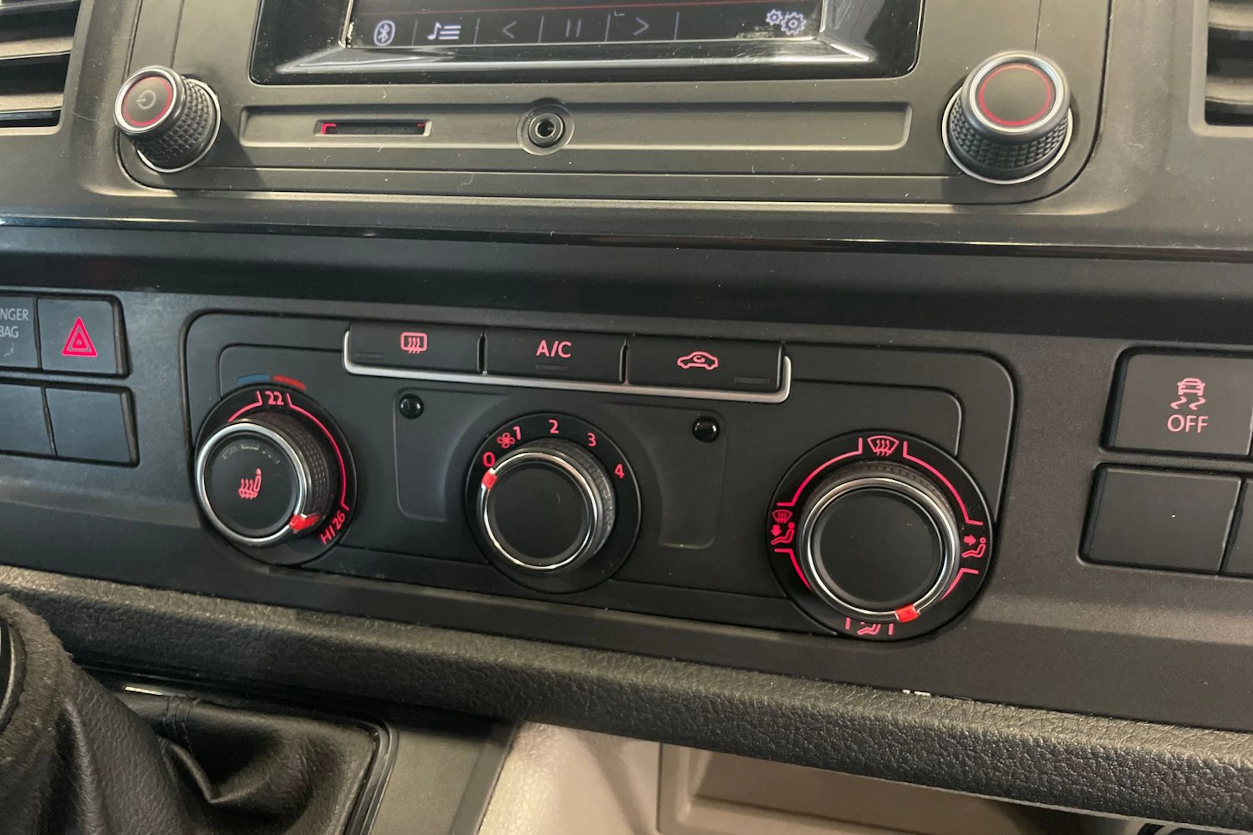 Sininen Volkswagen TRANSPORTER 2017 kuva 17.