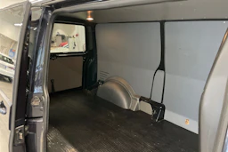 Sininen Volkswagen TRANSPORTER 2017 kuva 24.