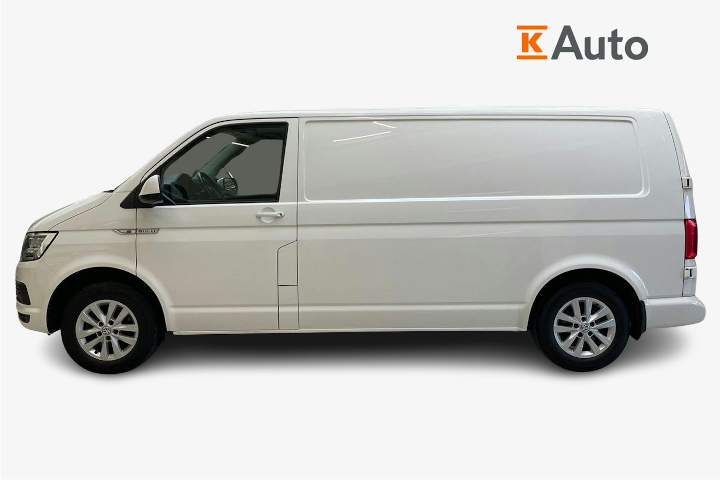 valkoinen Volkswagen Transporter 2017 kuva 6.