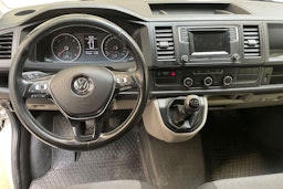 valkoinen Volkswagen Transporter 2017 kuva 9.