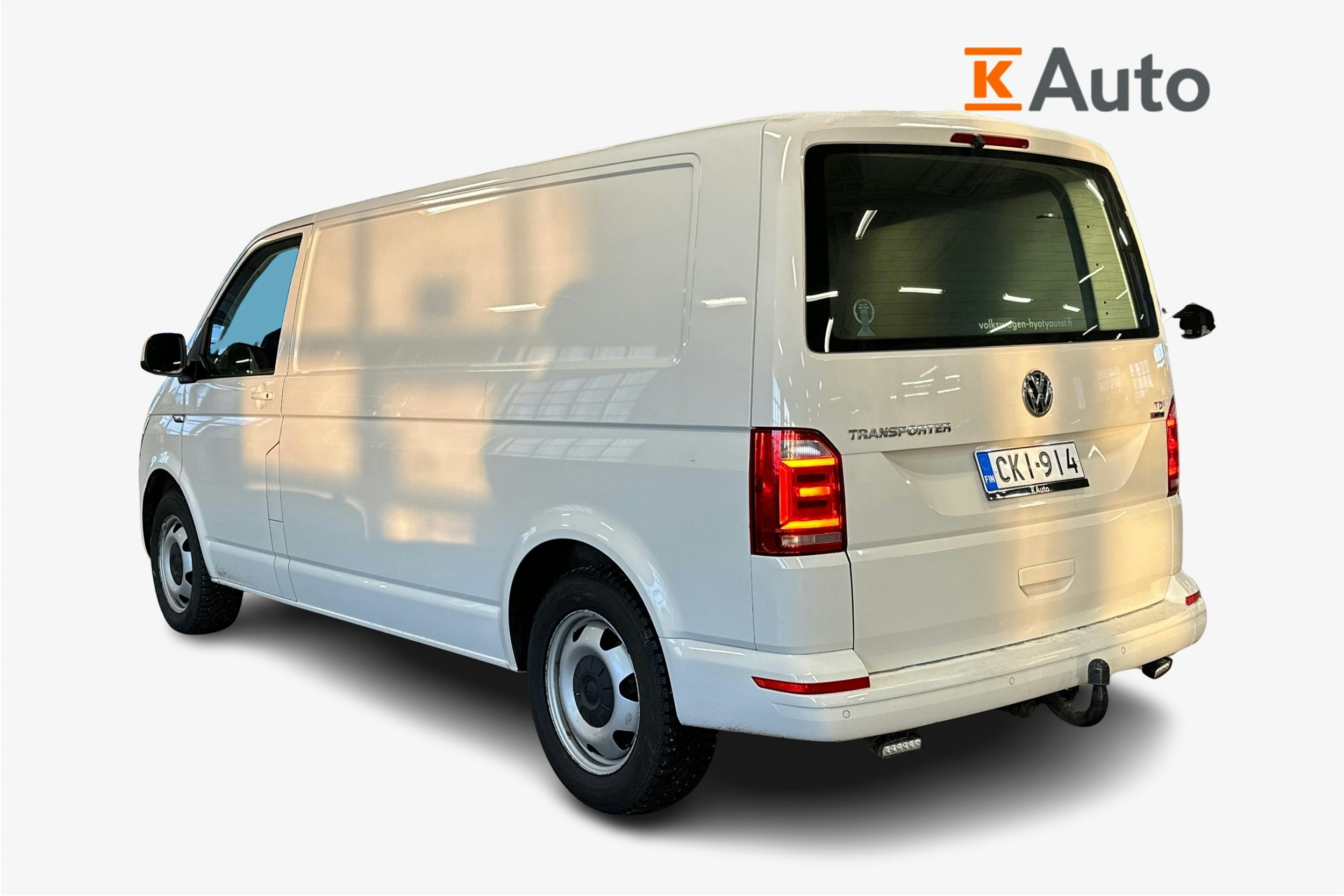 valkoinen Volkswagen Transporter 2017 kuva 2.