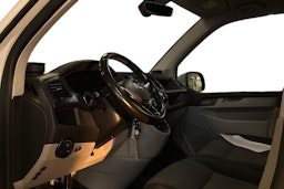 valkoinen Volkswagen Transporter 2017 kuva 3.