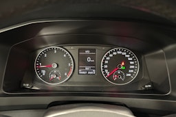 valkoinen Volkswagen Transporter 2017 kuva 17.