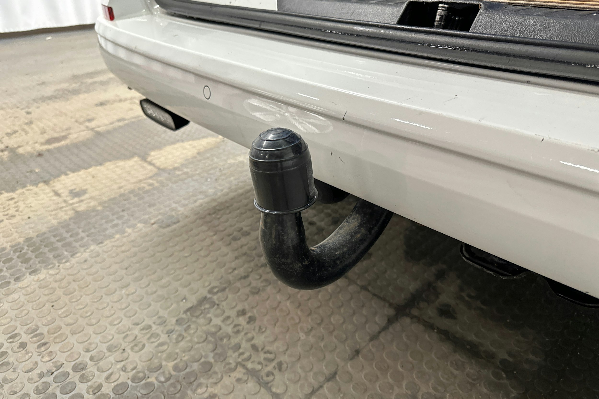 valkoinen Volkswagen Transporter 2017 kuva 31.