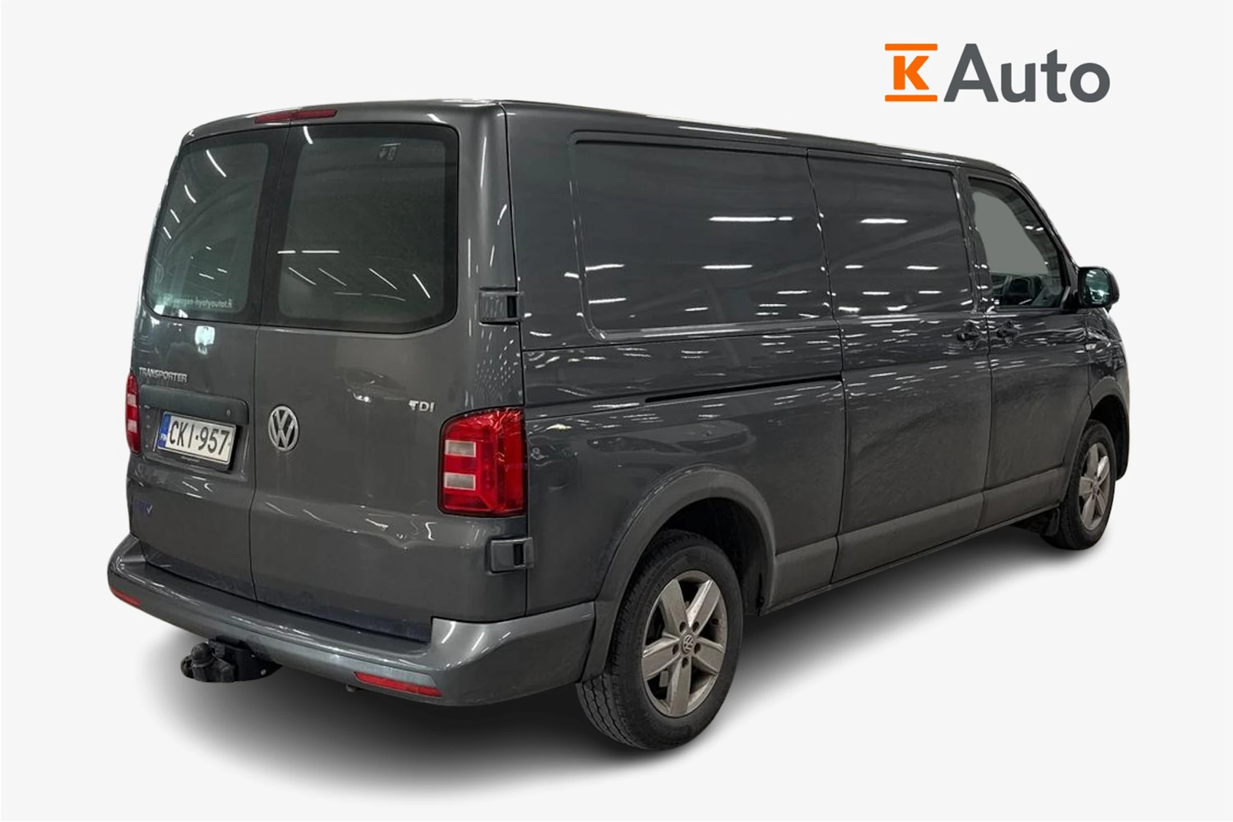 harmaa Volkswagen Transporter 2017 kuva 2.