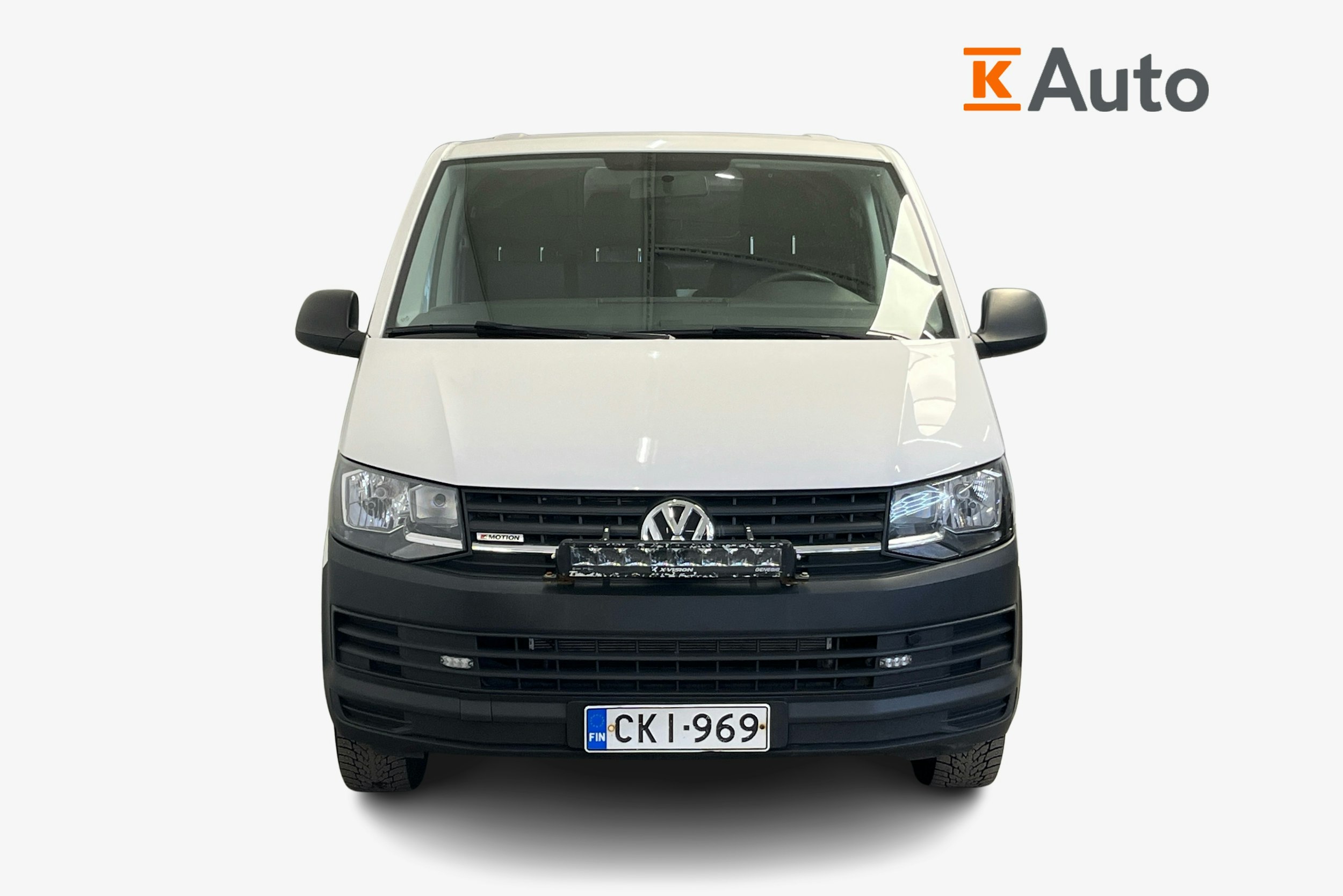 valkoinen Volkswagen Transporter 2017 kuva 4.