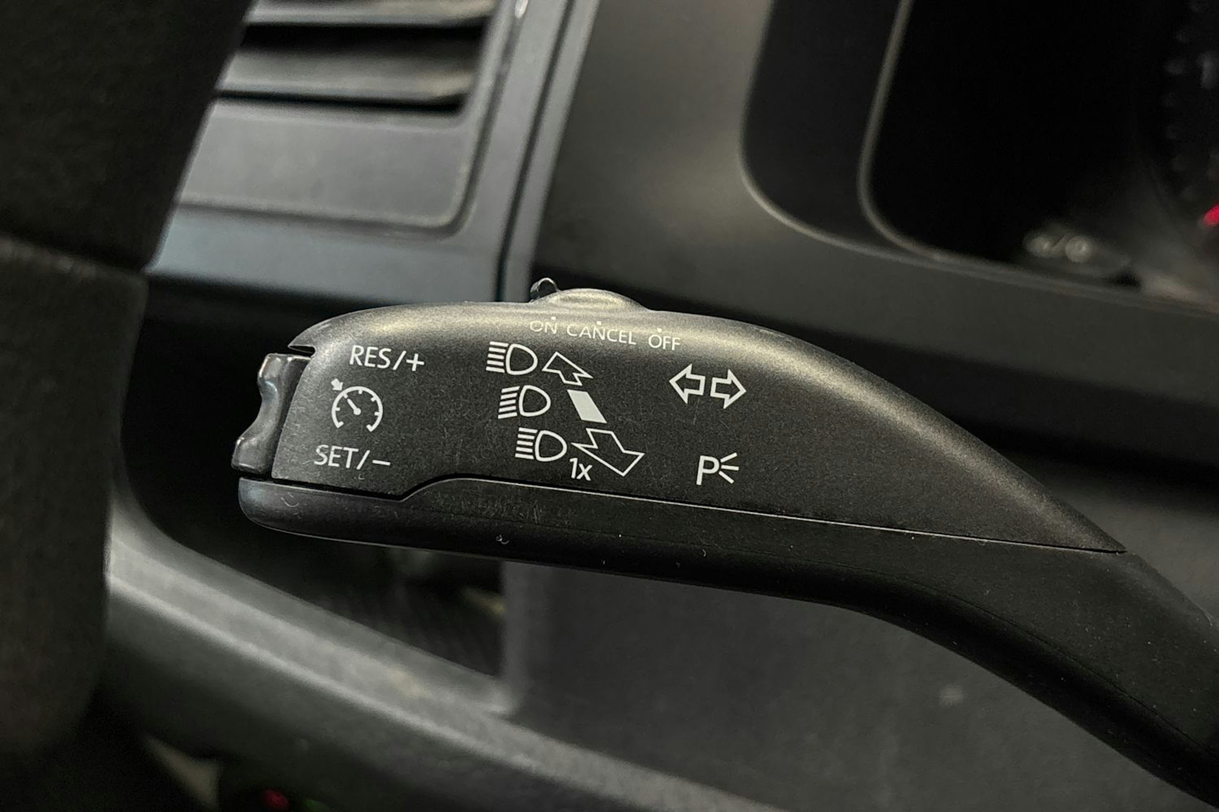 musta Volkswagen Transporter 2017 kuva 16.