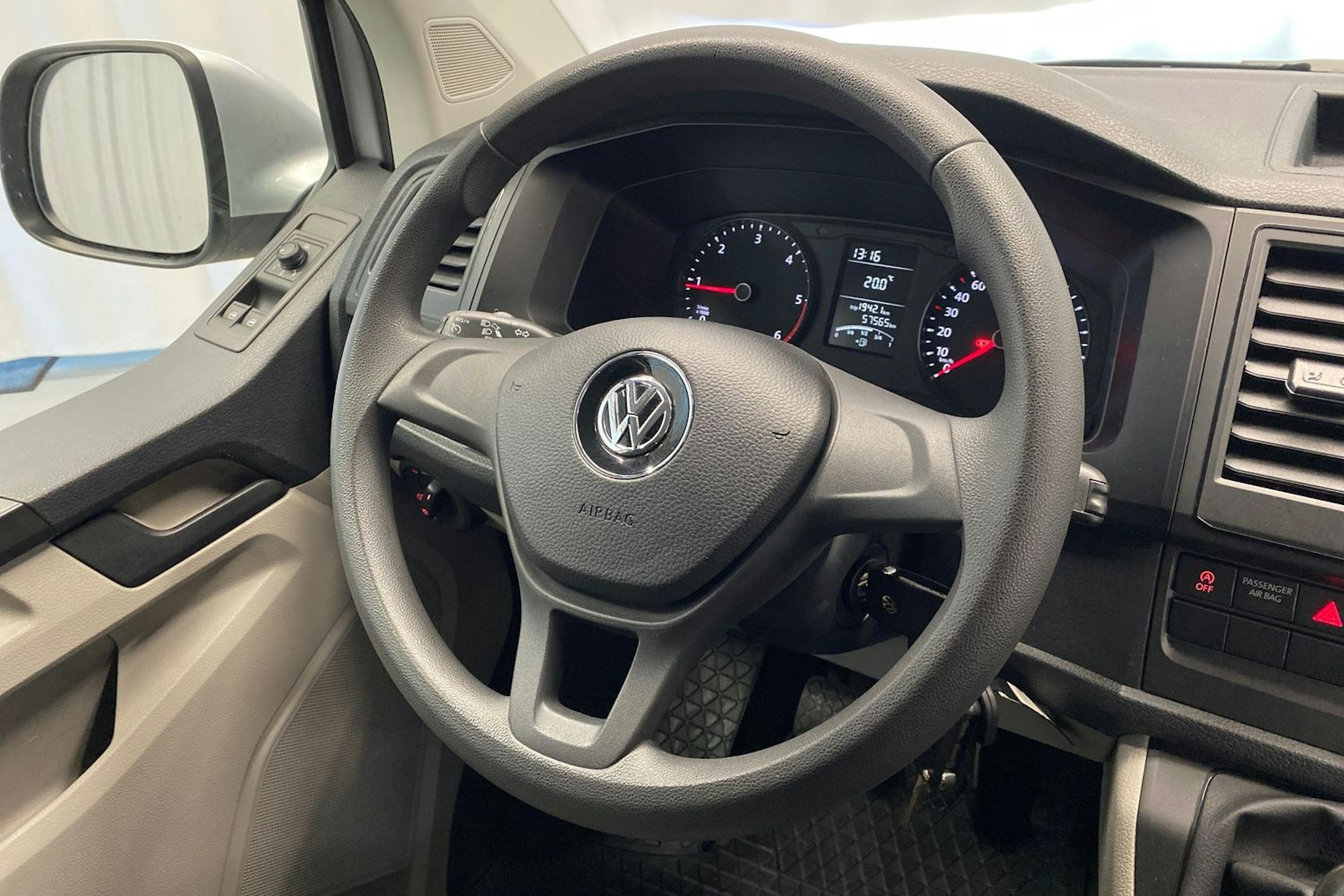 hopea Volkswagen Transporter 2017 kuva 16.