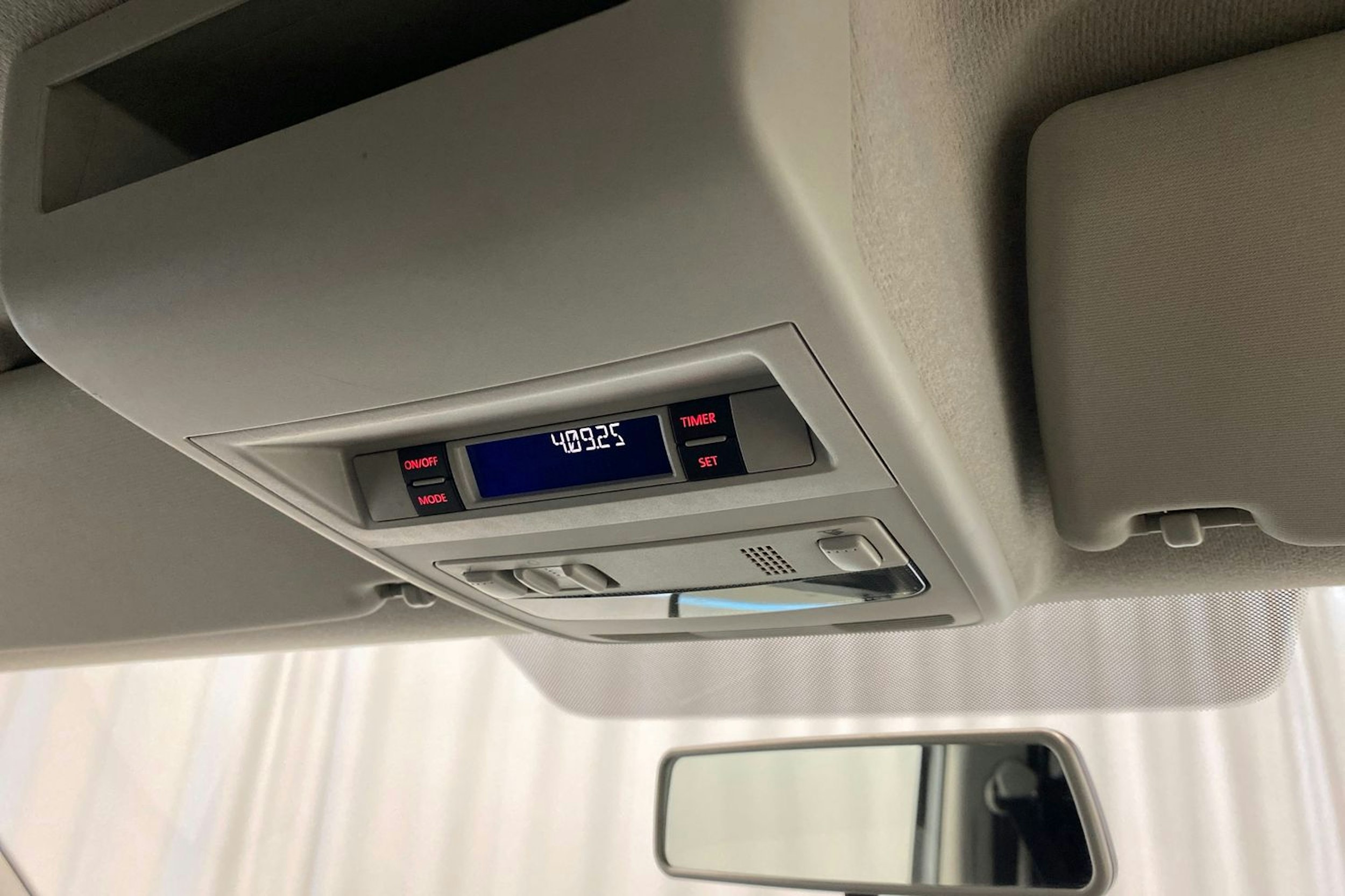hopea Volkswagen Transporter 2017 kuva 24.